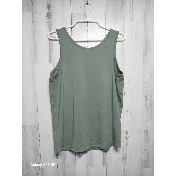 Belle By Kim Gravel Women’s Medium Tank Top Lot Of 2 Green Red - Picture 9 of 11